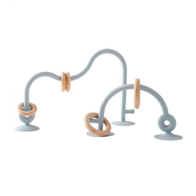 Montessori Silicone Threading Toy – Sensory & Fine Motor Development (Ages 0–2 Years)